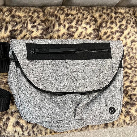 Lululemon All Night Festival Bag in Heathered Gray & Black - Picture 1 of 6